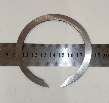 Кольцо пружинное 239 упорное 2,5 мм; ф70х84