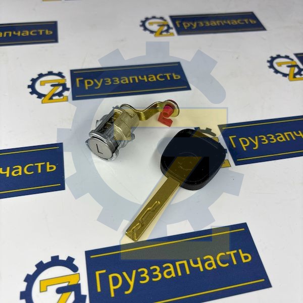 Личинка замка двери левой SHACMAN X3000 (Оригинал)
